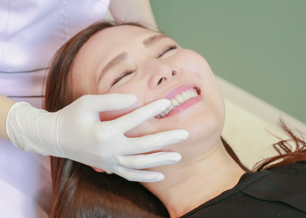 お口のマッサージ効果とは？